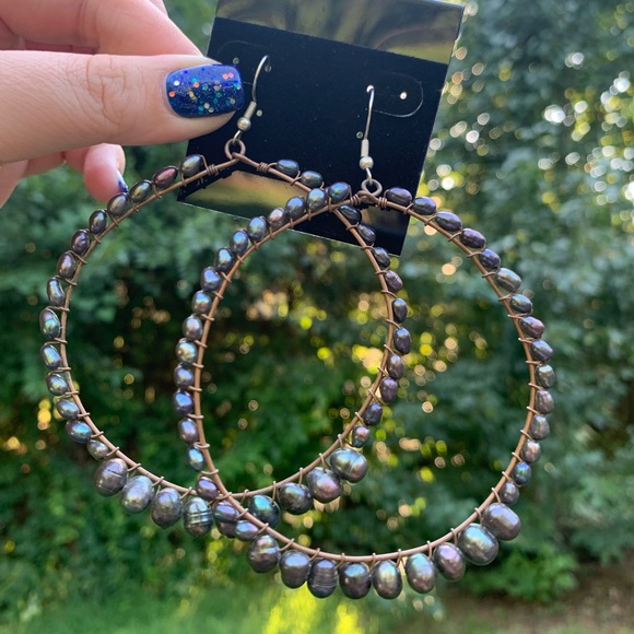 Iridescent Freshwater Pearl Hoop Earrings - Picture 5 of 16